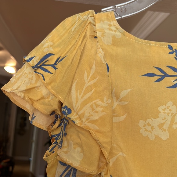 Brand New floral Cropped top - Picture 5 of 7